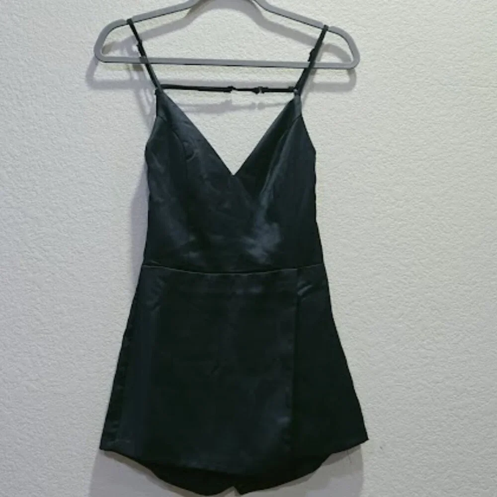 NWT Superdown Nicola Open Back Romper Size XS